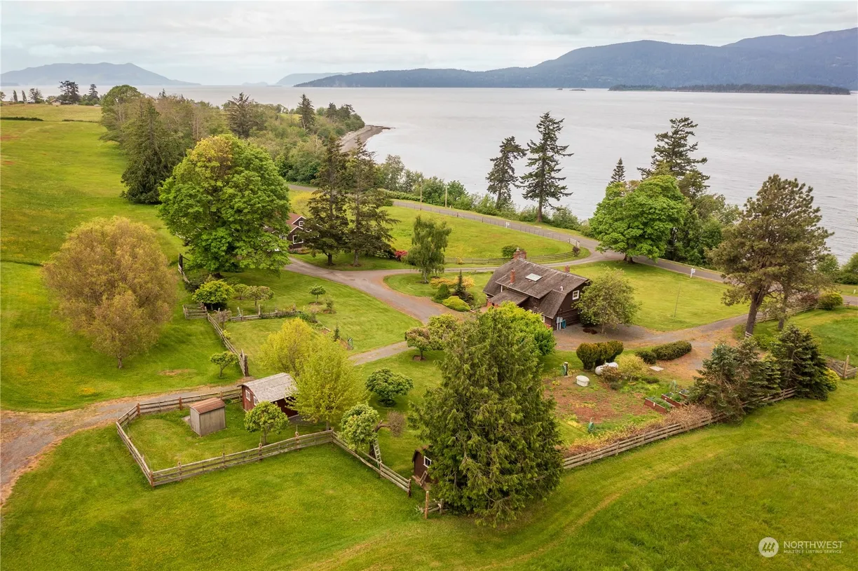 Seattle Area Real Estate | View 2395 W Shore Drive | 3 Beds, 2 Baths