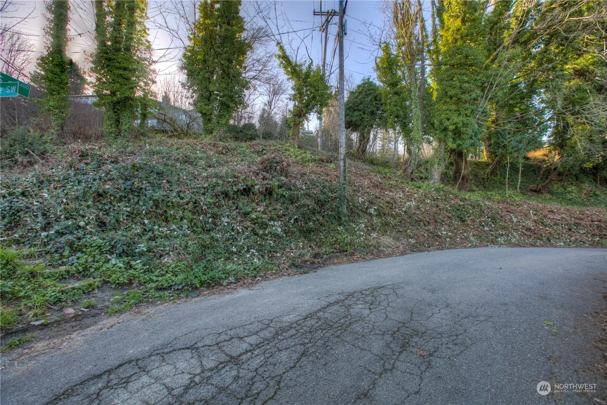 Seattle Area Real Estate | View 3100 SW Admiral Way, 8-11 | Listing