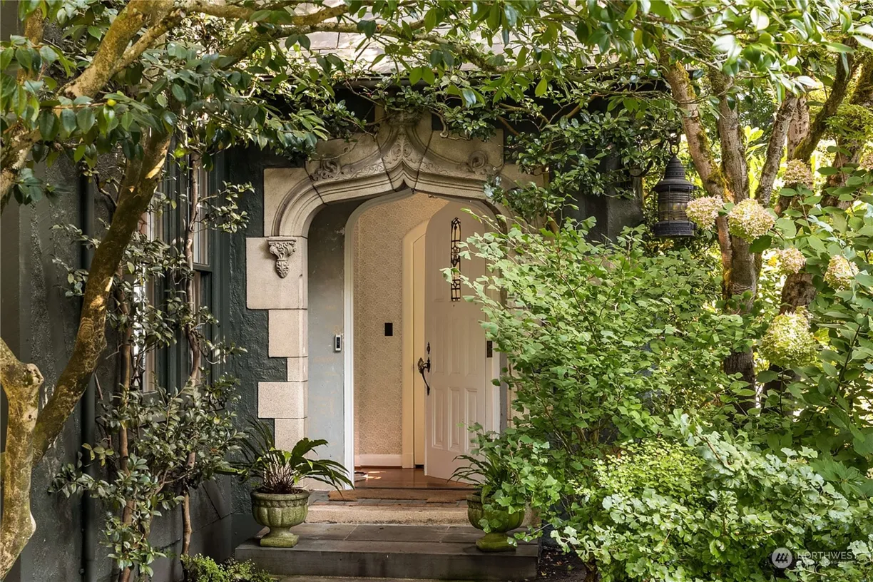 Seattle Area Real Estate | View  | Listing