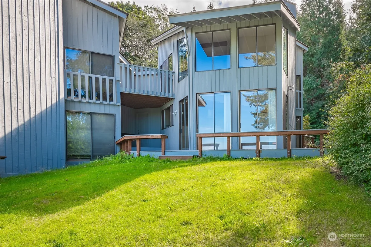 Seattle Area Real Estate | View 2879 N Nugent Road, H8 | 2 Beds, 2 Baths