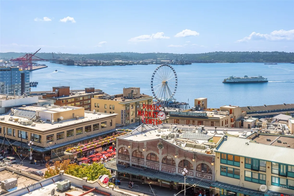 Seattle Area Real Estate | View 1521 2nd Avenue, 904 | 2 Beds, 2 Baths
