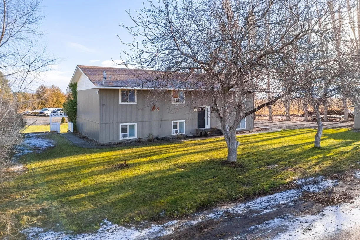 Seattle Area Real Estate | View 3956 Rd L.2