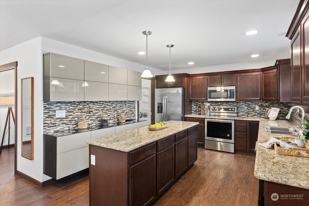 Seattle Area Real Estate | View 24713 Old Owen Rd | 3 Beds, 3 Baths
