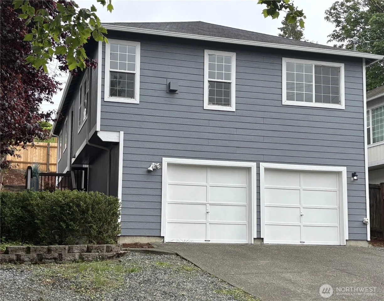 Seattle Area Real Estate | View 7716 Highland Park Way | 4 Beds, 3 Baths
