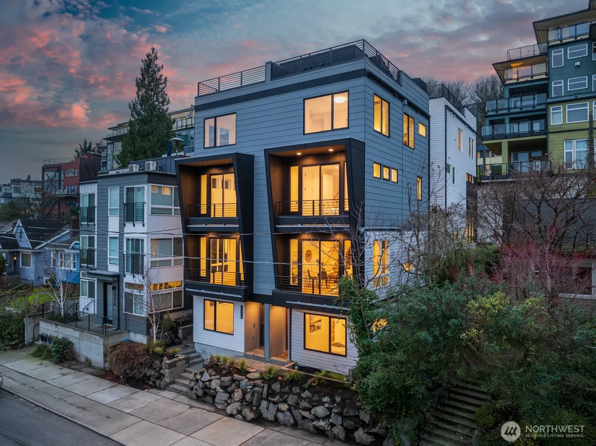 Seattle Area Real Estate | View 2011 A Dexter Avenue | 3 Beds, 3 Baths