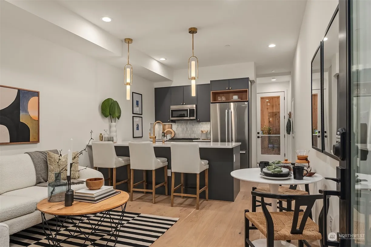 Seattle Area Real Estate | View 1230 15th Avenue, 7 | Listing