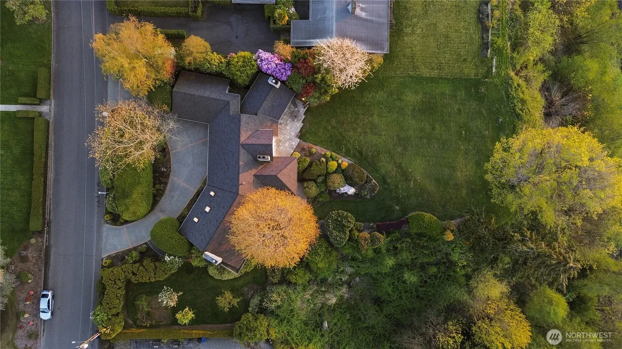Seattle Area Real Estate | View 1040 N Park Drive | Listing