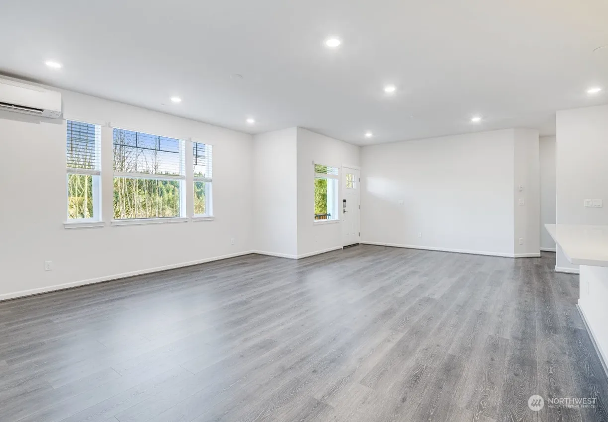 Seattle Area Real Estate | View 19382 NE 69th Circle, 102 | Listing