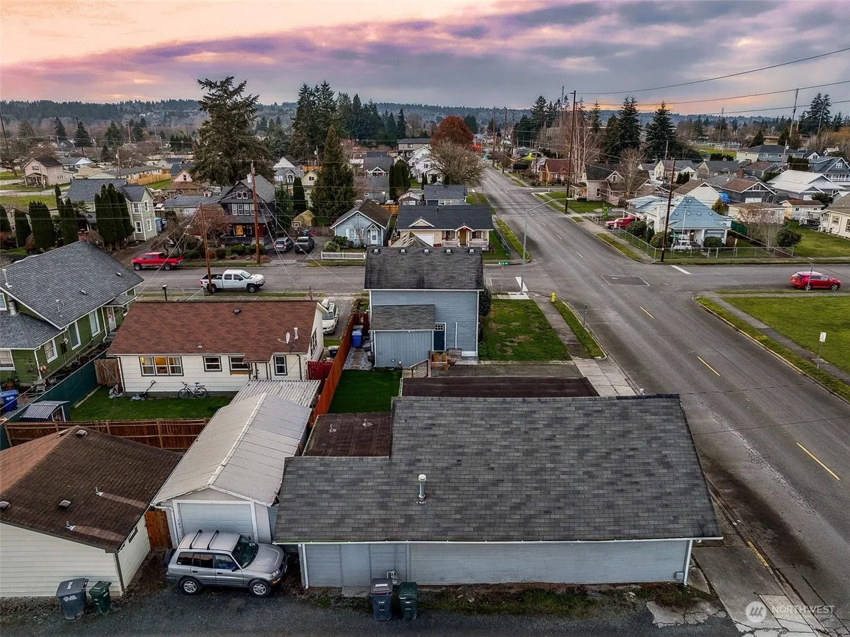 Seattle Area Real Estate | View 703 3rd Street | Listing