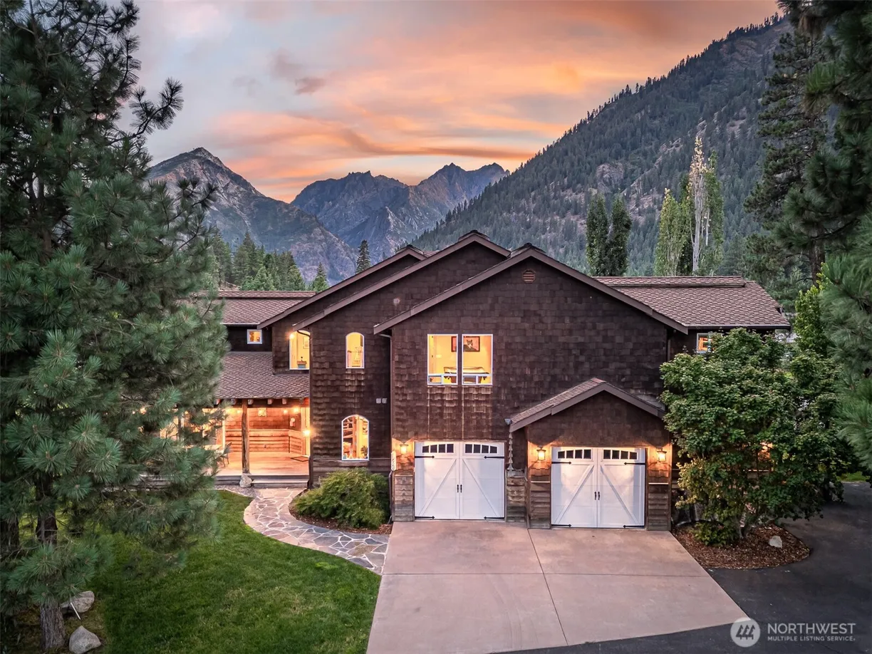 Seattle Area Real Estate | View 123 Jaybird Lane | 4 Beds, 4 Baths