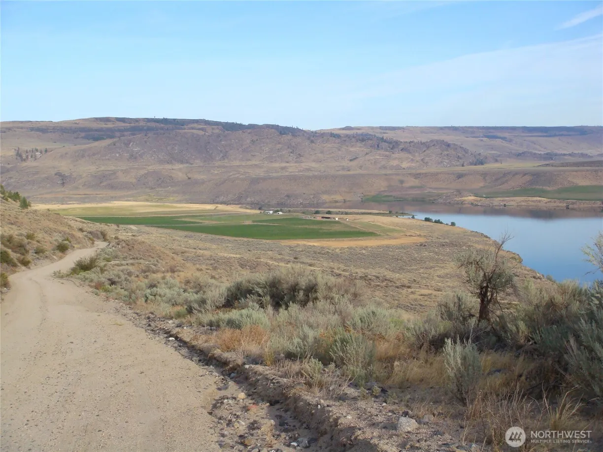 Seattle Area Real Estate | View 1001 Strahl Canyon Road, 1-20