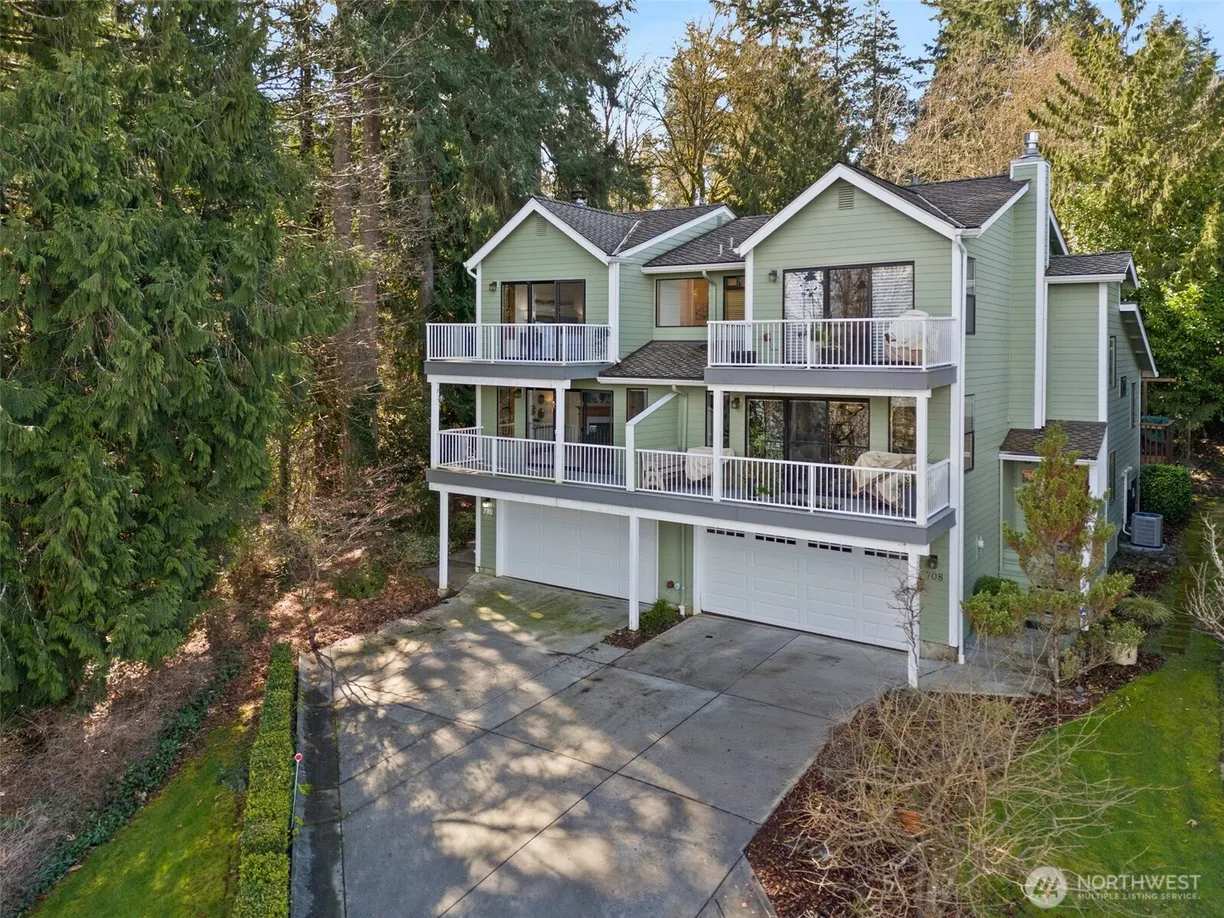 Seattle Area Real Estate | View 710 Sherman Street | Listing