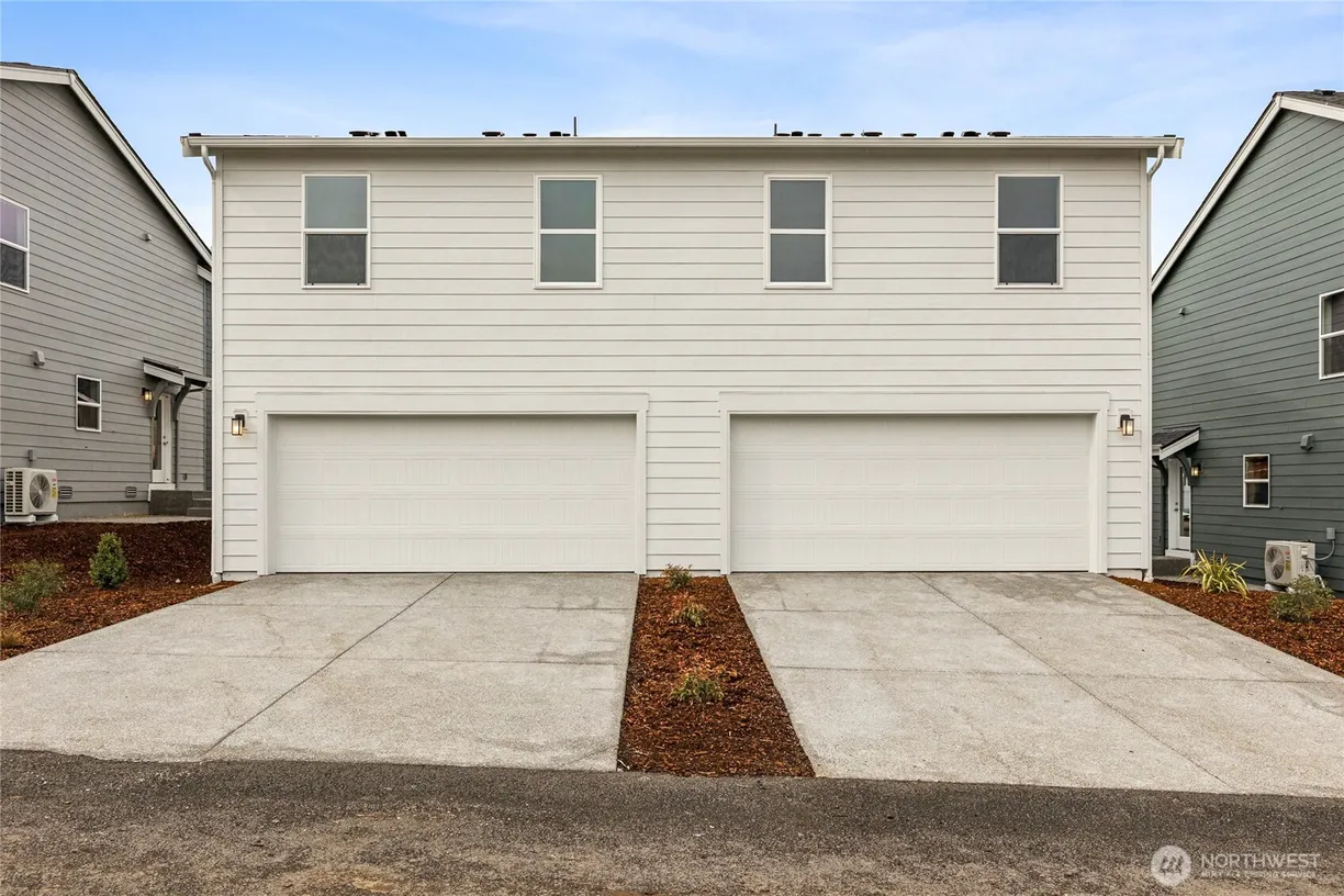 Seattle Area Real Estate | View 2126 Trailside Drive, 56 | Listing