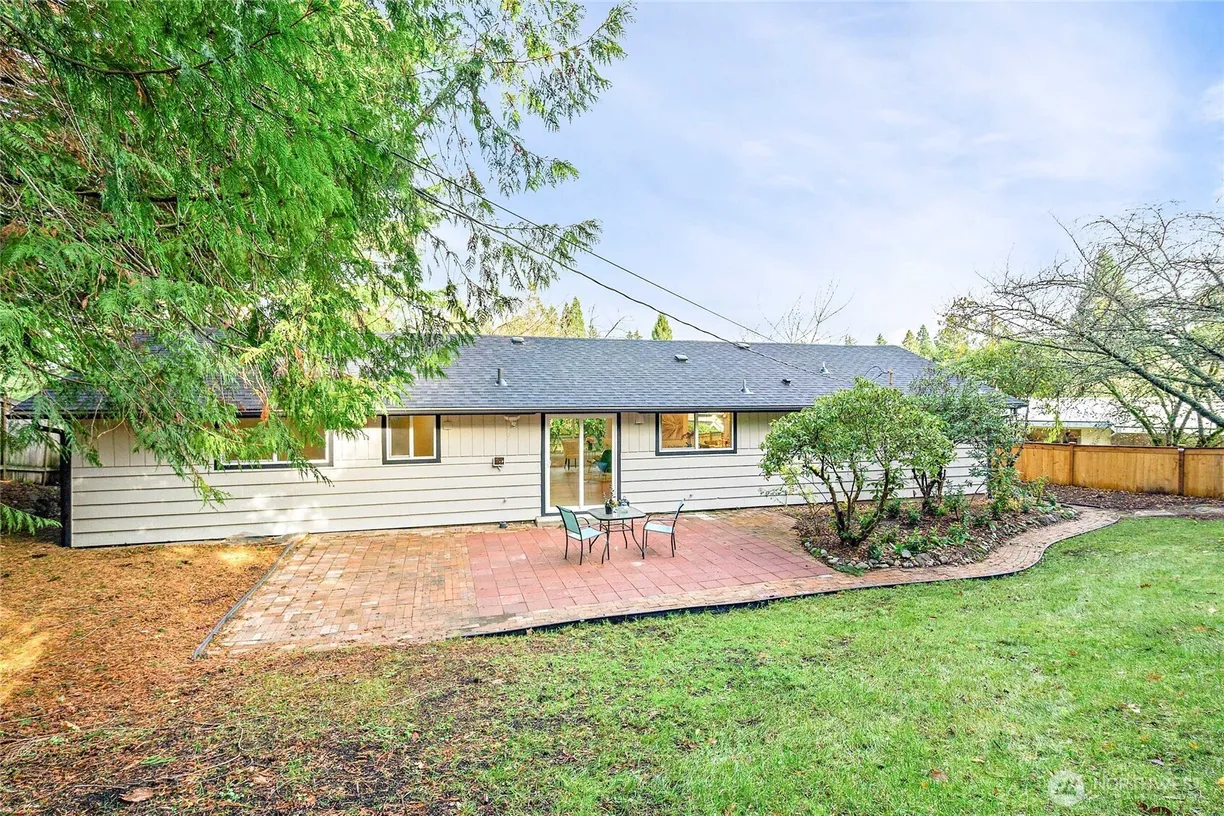 Seattle Area Real Estate | View 8437 NE 10th Street | Listing