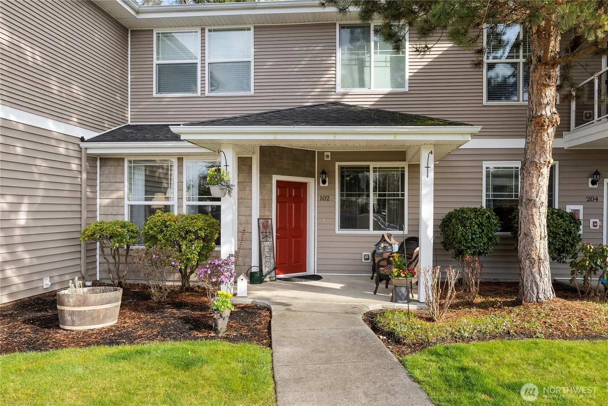 Seattle Area Real Estate | View 12601 172nd Street, JJ102 | 2 Beds, 2 Baths
