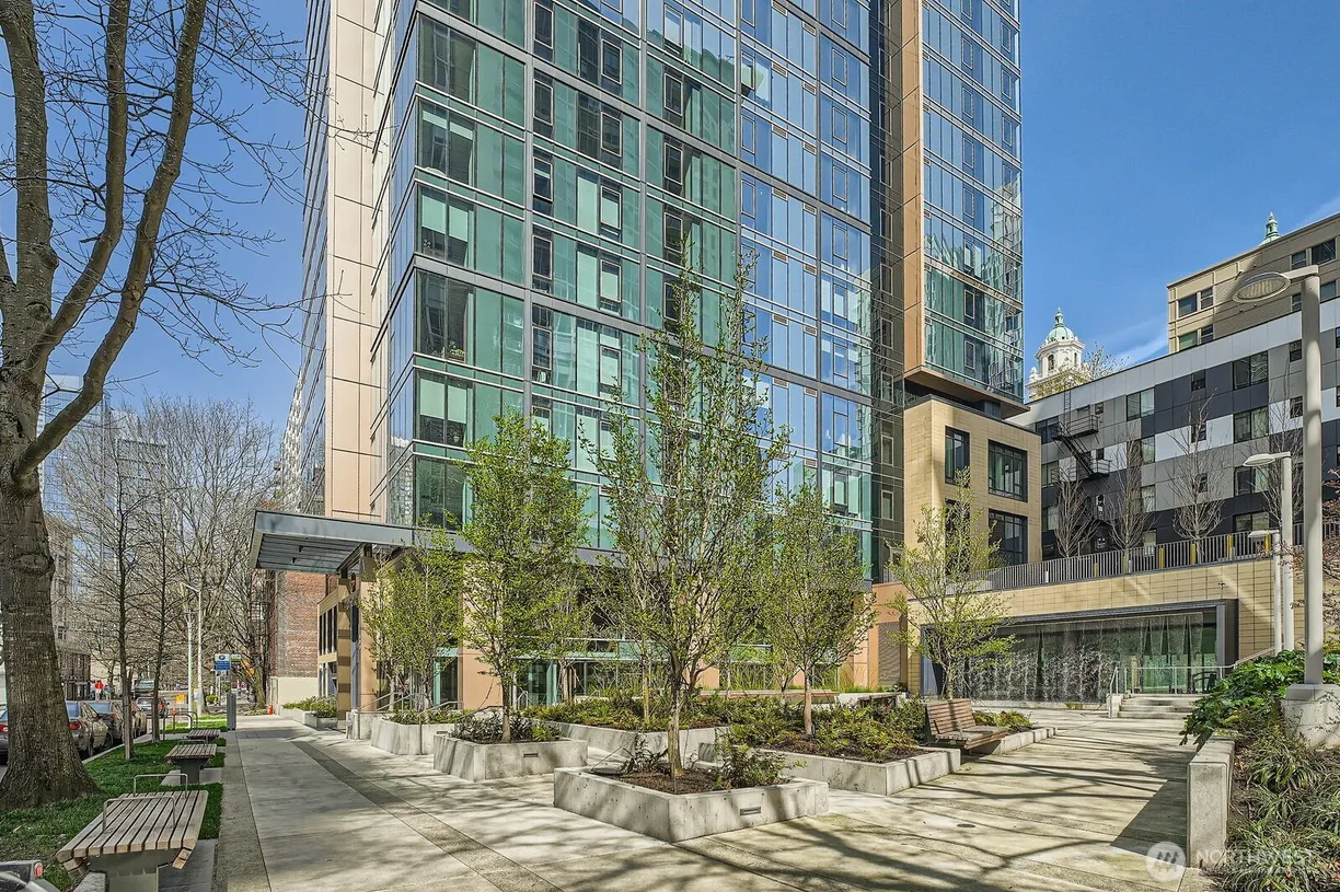 Seattle Area Real Estate | View 800 Columbia Street, 1201 | 1 Bed, 1 Bath