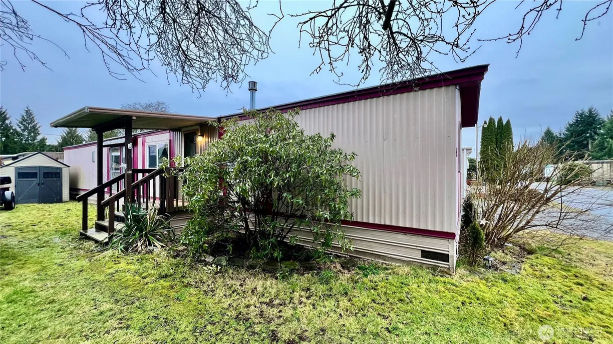 Seattle Area Real Estate | View 3715 152nd Street, 50 | 3 Beds, 1 Bath