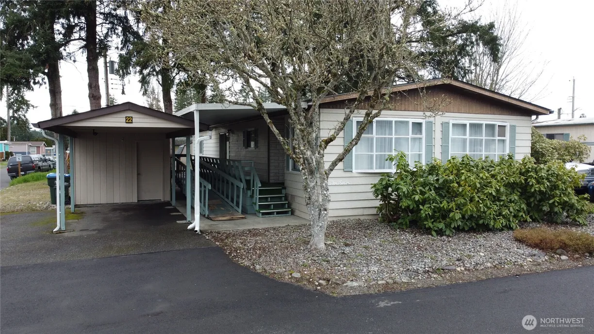 Seattle Area Real Estate | View 6748 Fir Tree Road, 22 | 2 Beds, 2 Baths