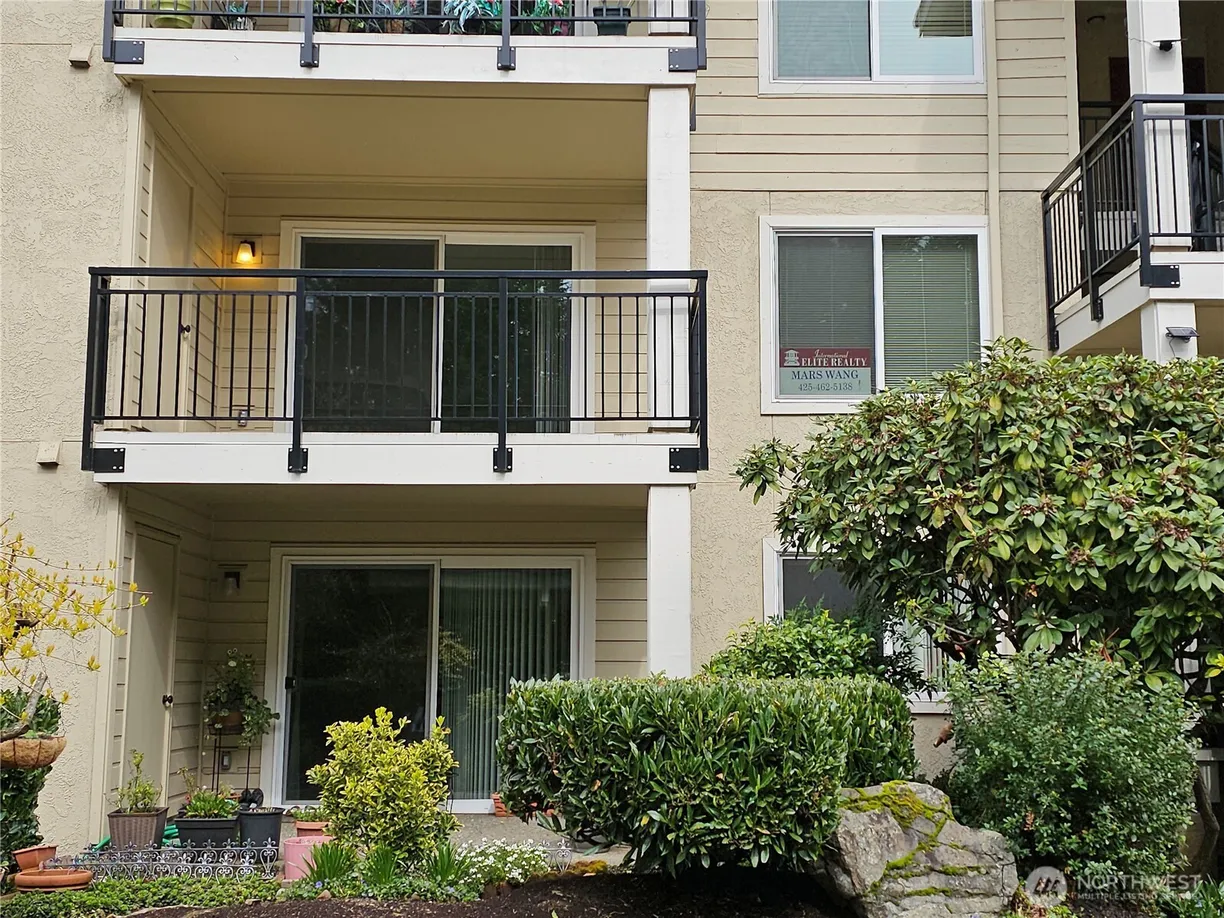Seattle Area Real Estate | View 13626 NE 7th Street, F-9 | Listing