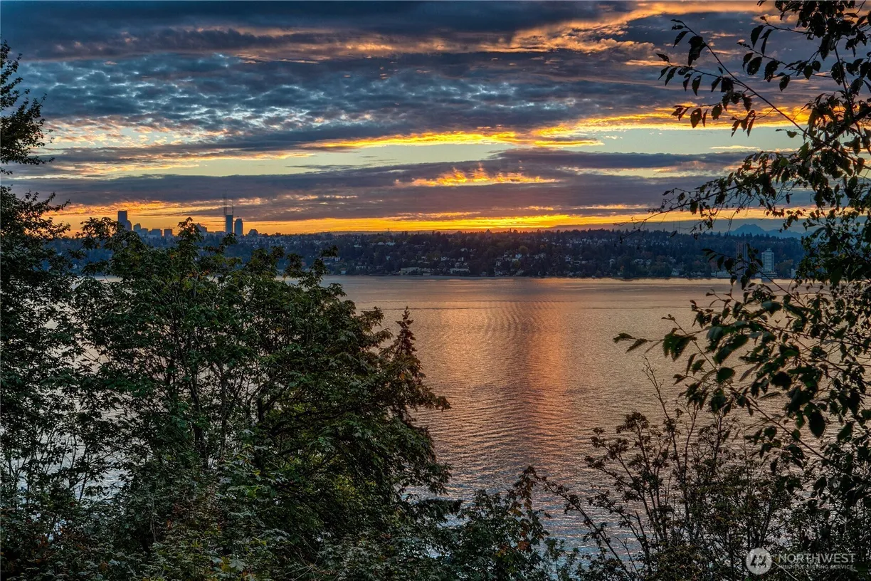 Seattle Area Real Estate | View 2425 Evergreen Point Road | 7 Beds, 4 Baths