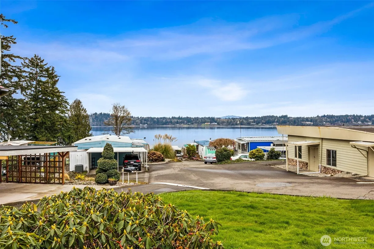 Seattle Area Real Estate | View 4805 Cushman Road, 19 | 3 Beds, 2 Baths