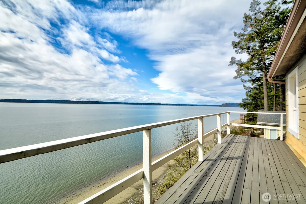 Seattle Area Real Estate | View 3626 MISSION BEACH RD | Listing