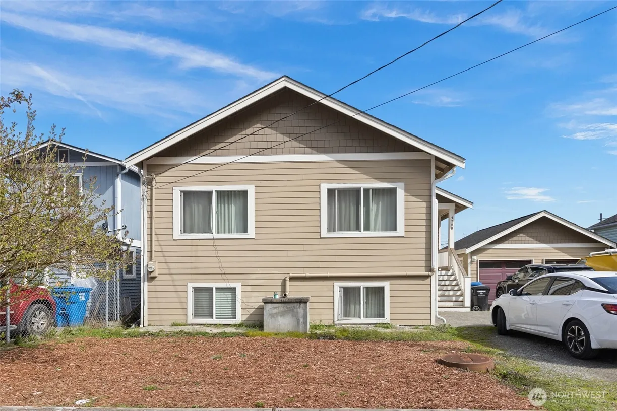 Seattle Area Real Estate | View 4728 30th Avenue | 7 Beds, 3 Baths