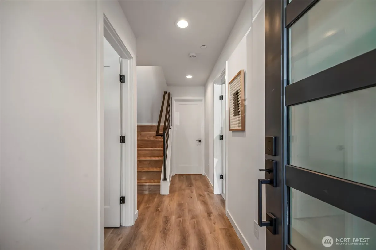 Seattle Area Real Estate | View 115 22nd Avenue, B | Listing