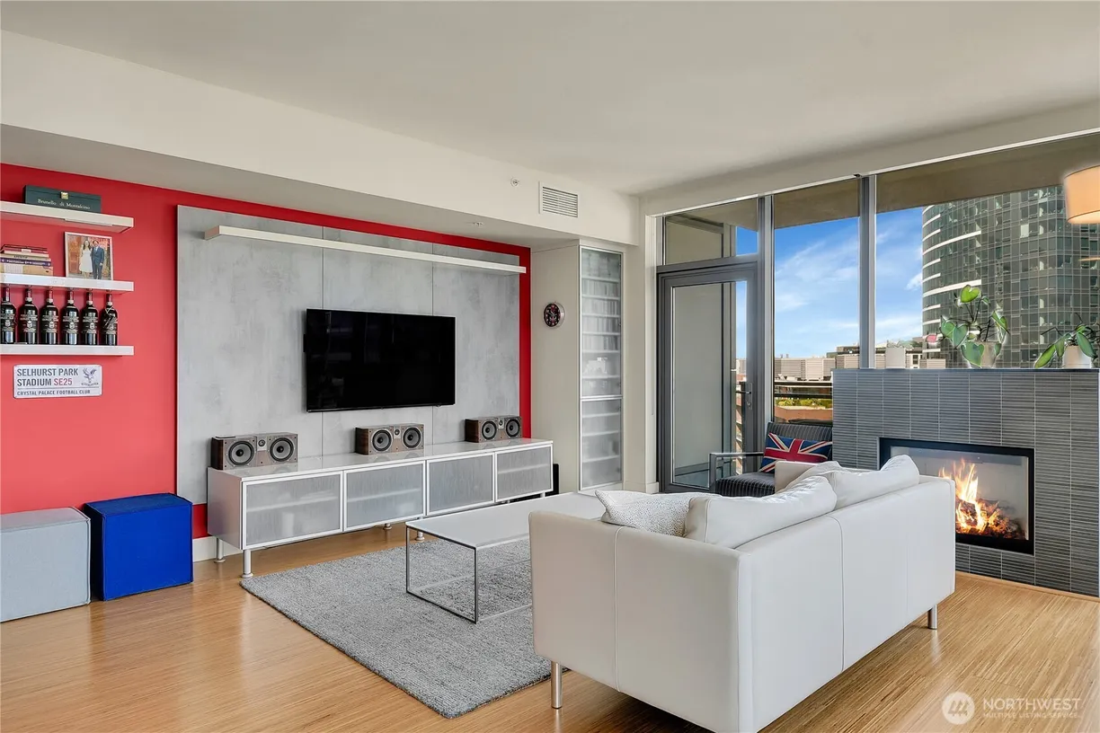 Seattle Area Real Estate | View 820 Blanchard, 1105 | Listing