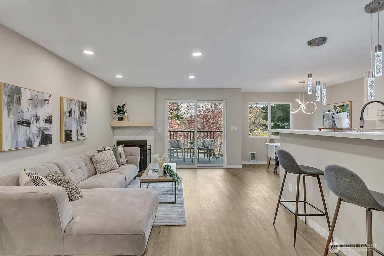 Seattle Area Real Estate | View 15210 Macadam Road, E-206 | 2 Beds, 1 Bath