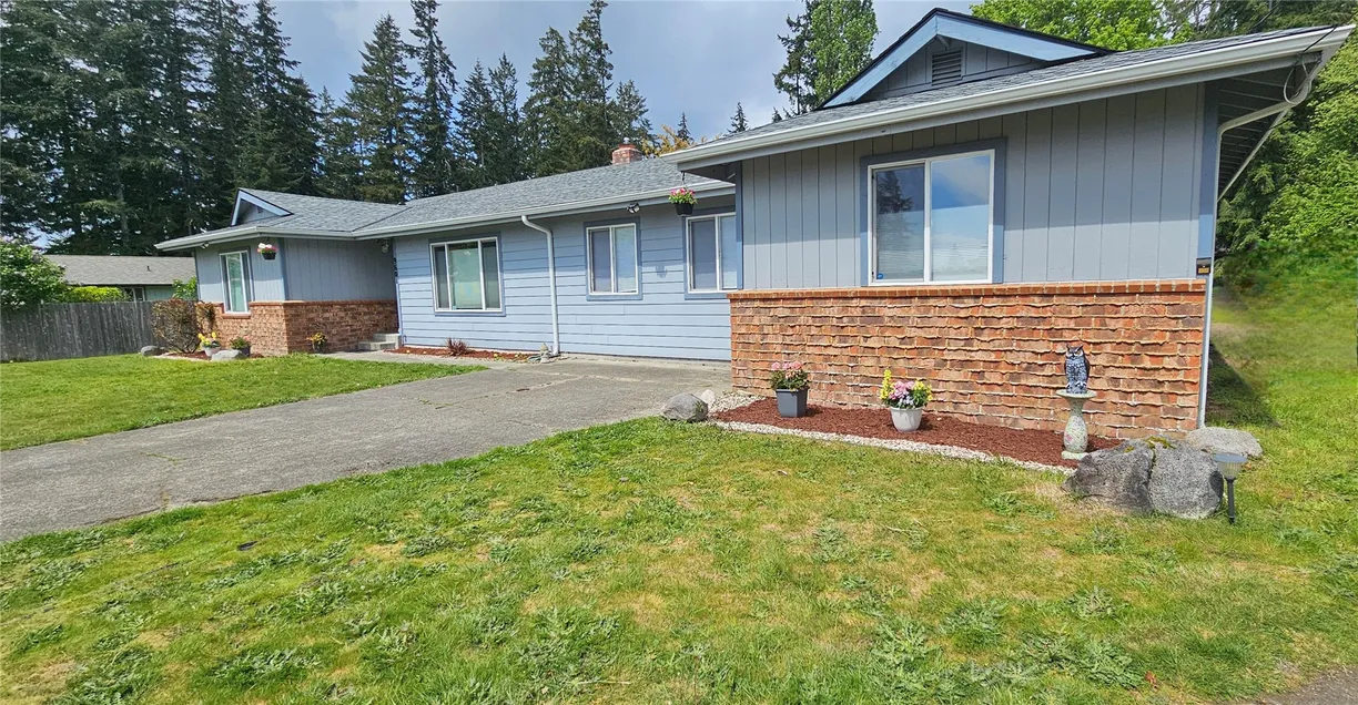 Seattle Area Real Estate | View 9601 128th Avenue | Listing