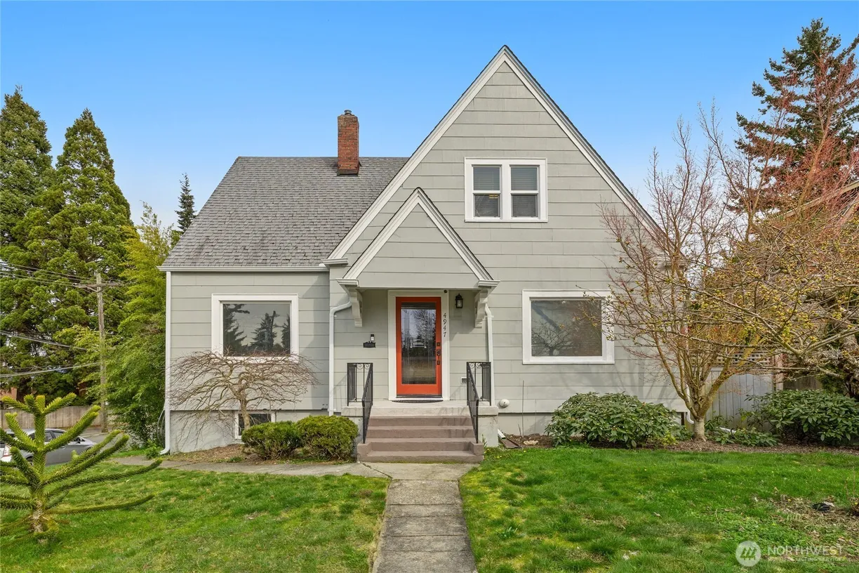 Seattle Area Real Estate | View 4947 N Pearl Street | 4 Beds, 3 Baths