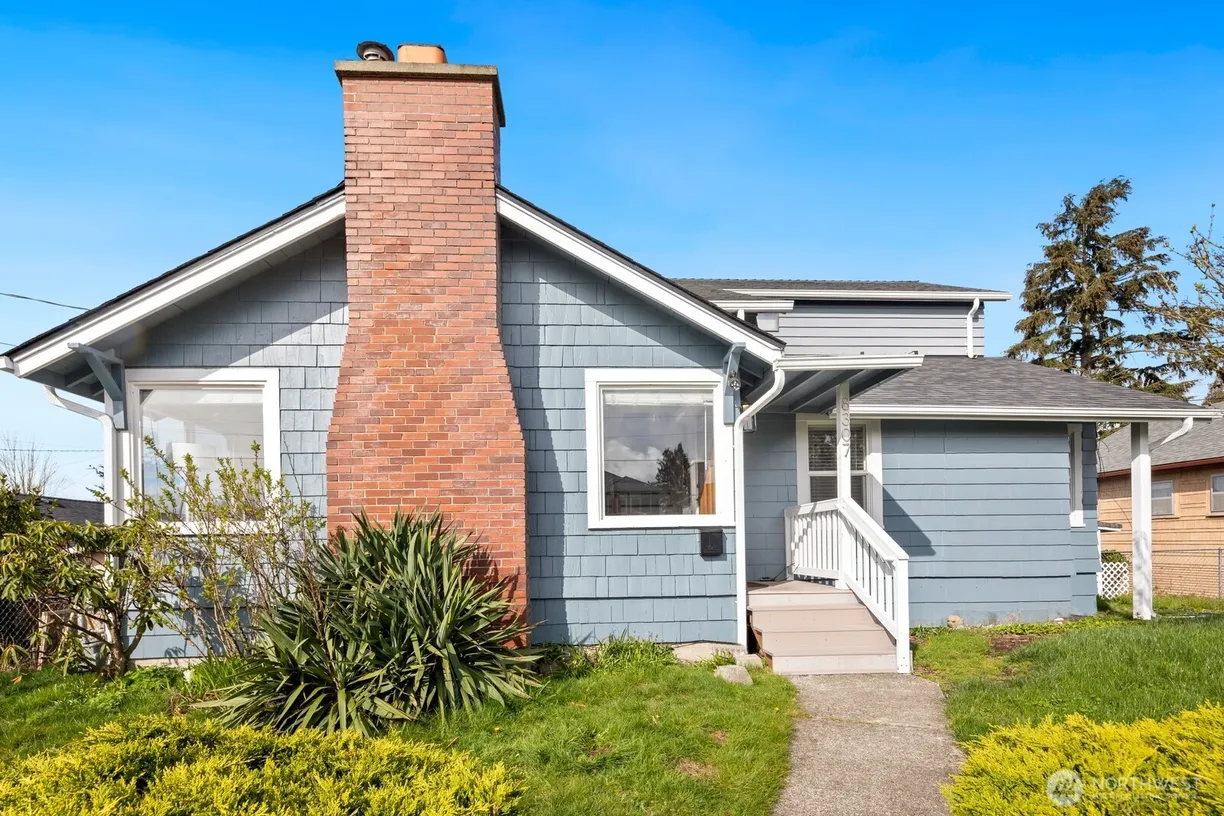 Seattle Area Real Estate | View 8307 27th Avenue | Listing