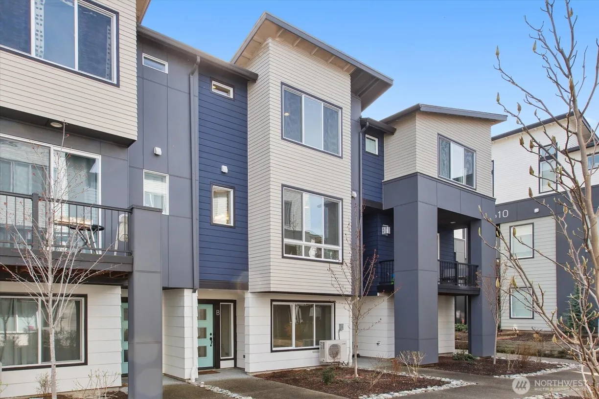 Seattle Area Real Estate | View 619 238th Street, B | 3 Beds, 3 Baths