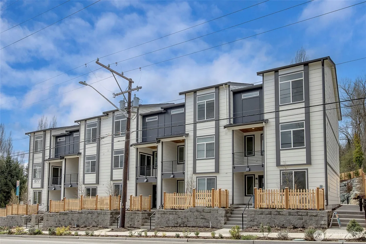 Seattle Area Real Estate | View 18717 68th Avenue, 102 | 4 Beds, 3 Baths