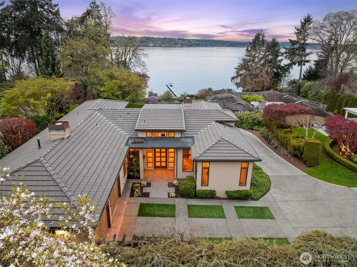 Seattle Area Real Estate | View 1054 Waverly Way | 4 Beds, 3 Baths