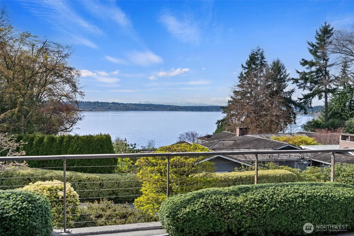 Seattle Area Real Estate | View 1054 Waverly Way | 4 Beds, 3 Baths