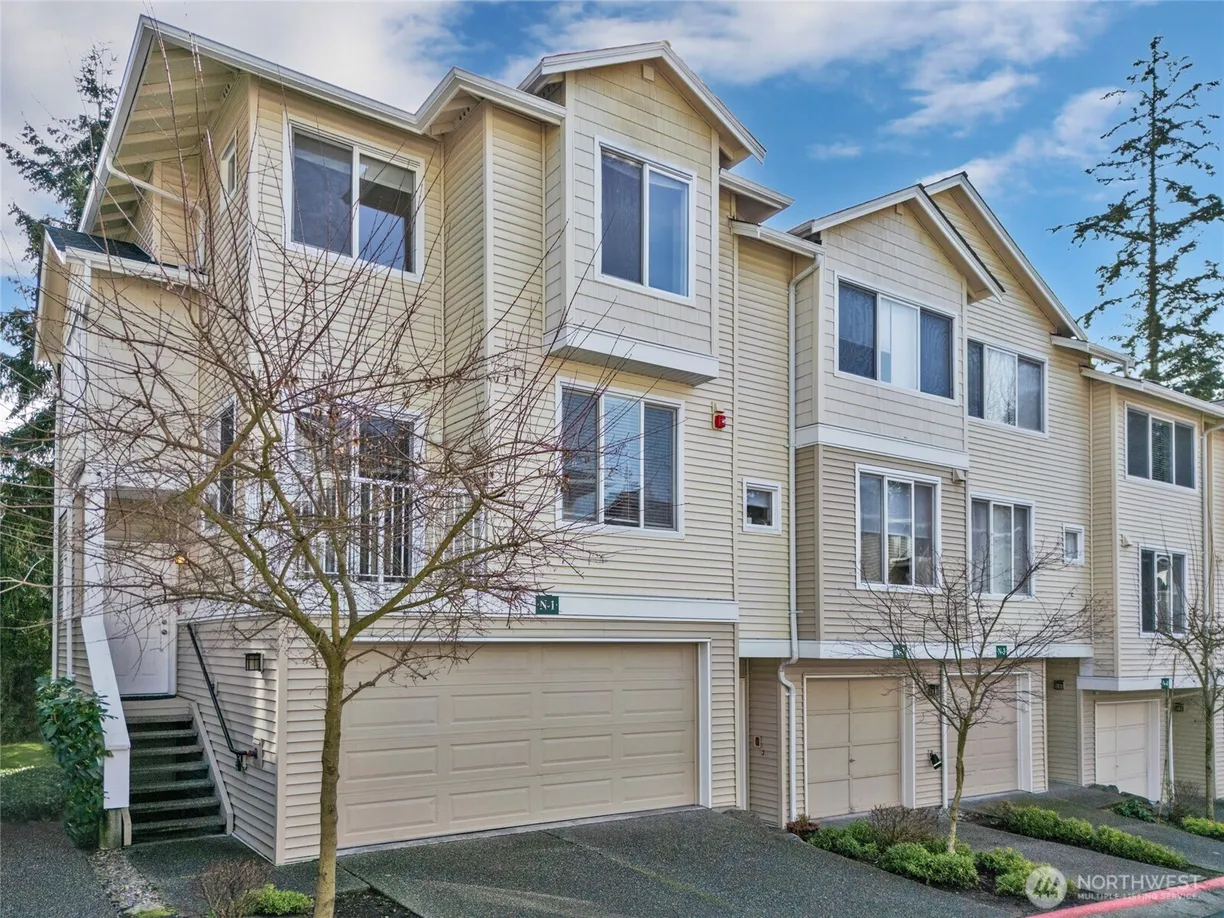 Seattle Area Real Estate | View 13400 Dumas Road, N1 | 3 Beds, 2 Baths