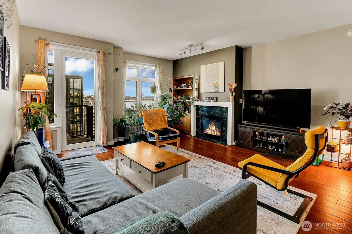Seattle Area Real Estate | View 2607 Western Avenue, 1003 | Listing