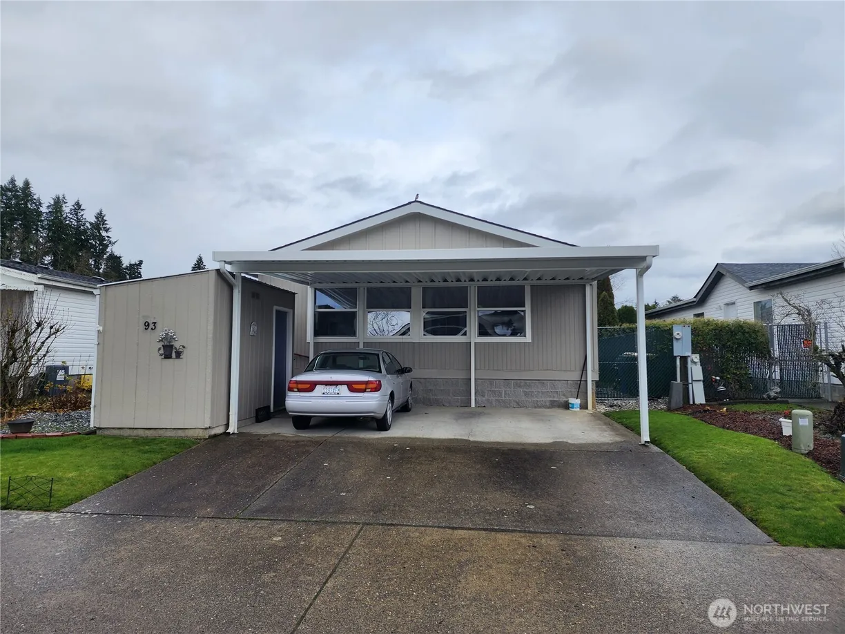 Seattle Area Real Estate | View 201 W Oakview Avenue, 93 | Listing