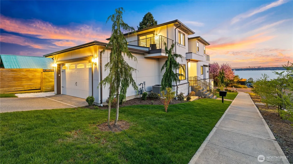 Seattle Area Real Estate | View 1006 4th Street | Listing