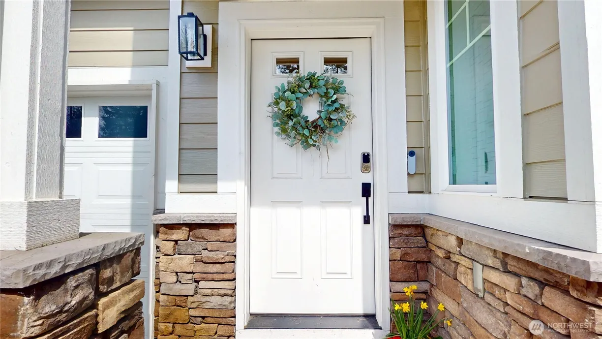 Seattle Area Real Estate | View 3737 SE Chesterton | Listing