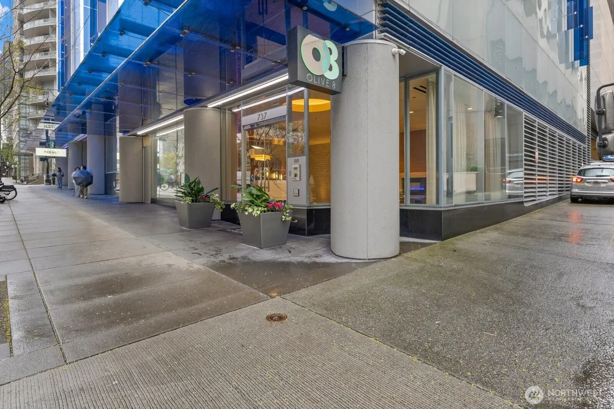 Seattle Area Real Estate | View 737 Olive Way, 1909 | Listing