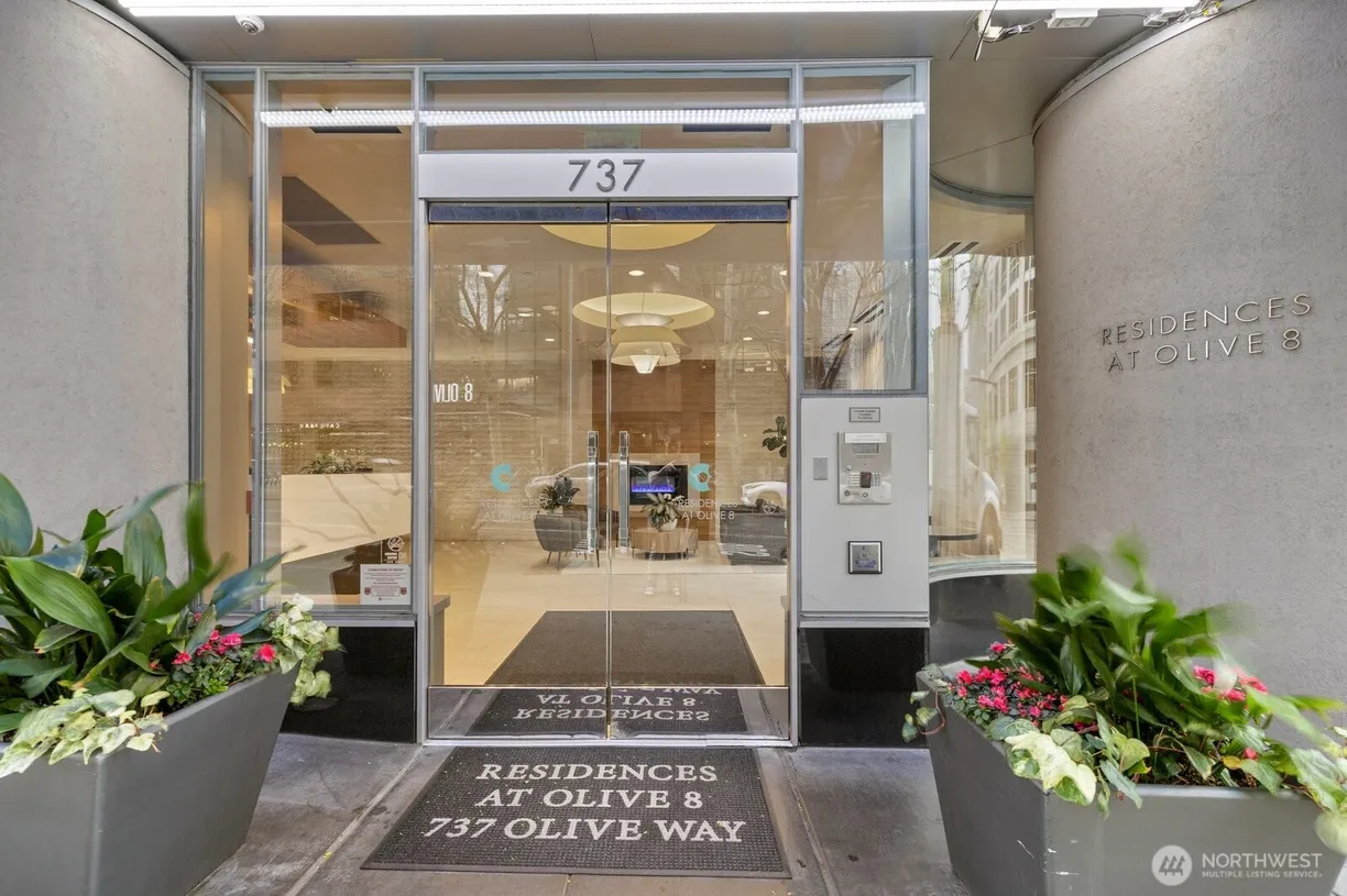 Seattle Area Real Estate | View 737 Olive Way, 1909 | Listing
