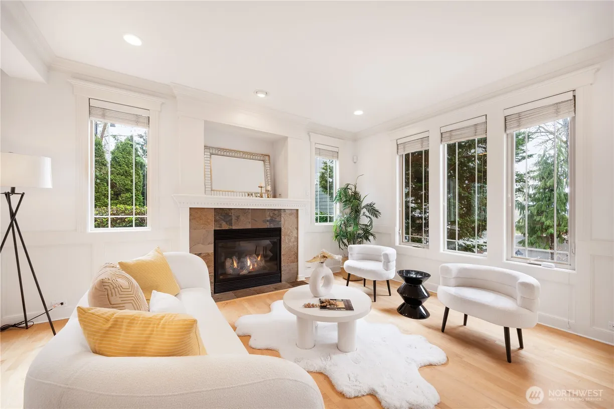 Seattle Area Real Estate | View 7018 117th Place | Listing