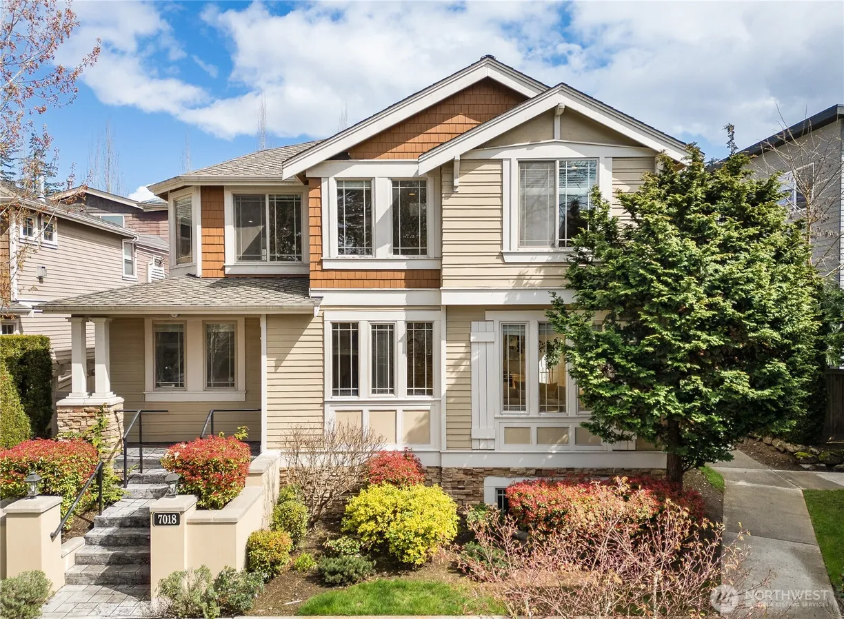 Seattle Area Real Estate | View 7018 117th Place | 4 Beds, 3 Baths
