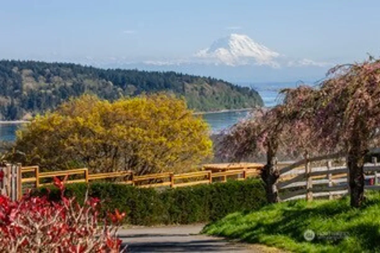 Seattle Area Real Estate | View 1301 Madrona Way | Listing