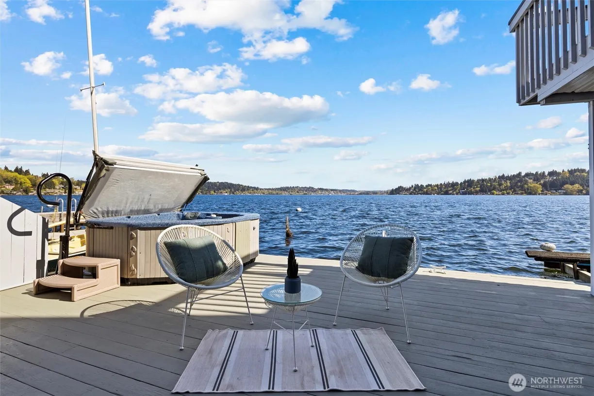 Seattle Area Real Estate | View 14080 Riviera Place | Listing