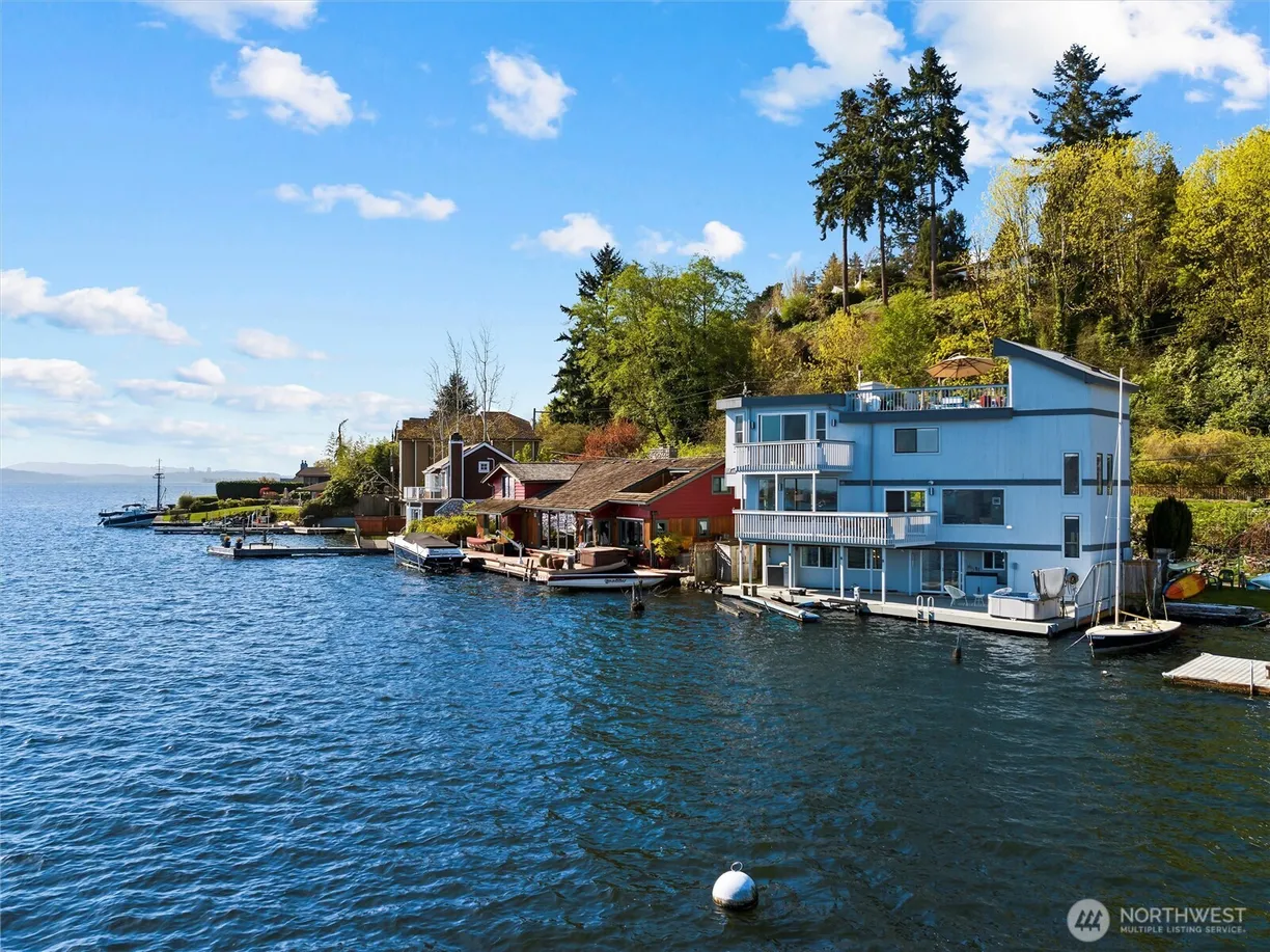 Seattle Area Real Estate | View 14080 Riviera Place | 3 Beds, 3 Baths