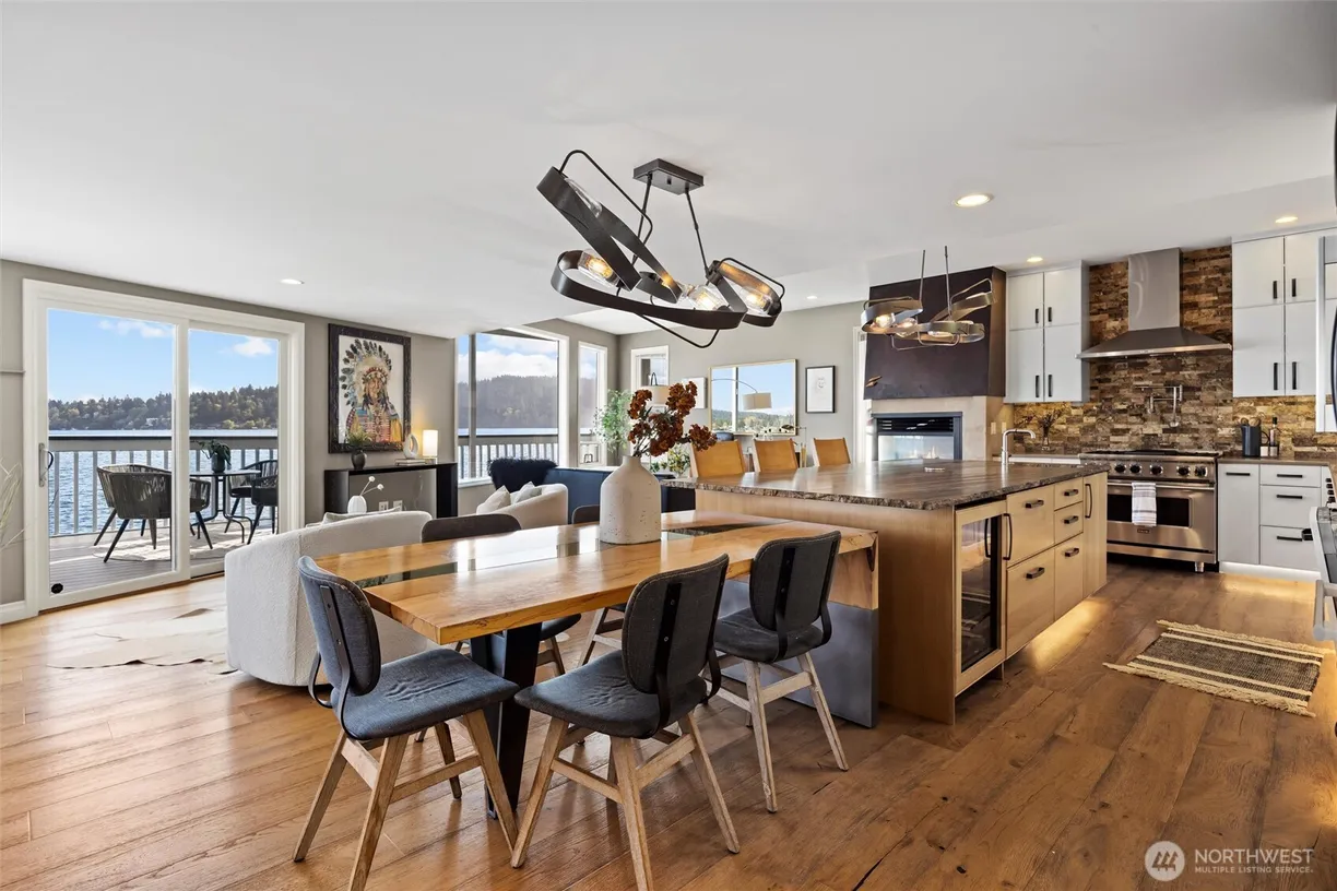Seattle Area Real Estate | View 14080 Riviera Place | Listing